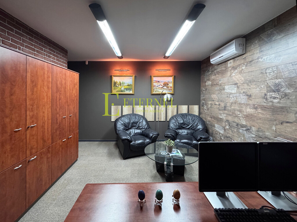 Przestrzenny lokal biurowy 119m² + strych 45m²