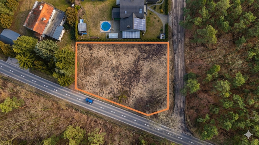 1233 m² spokoju. Las za płotem w Puszczykowie