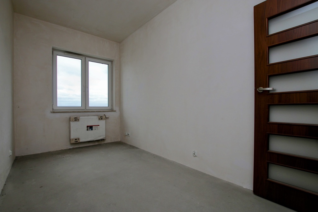 ostatnie piętro, stan deweloperski, balkon