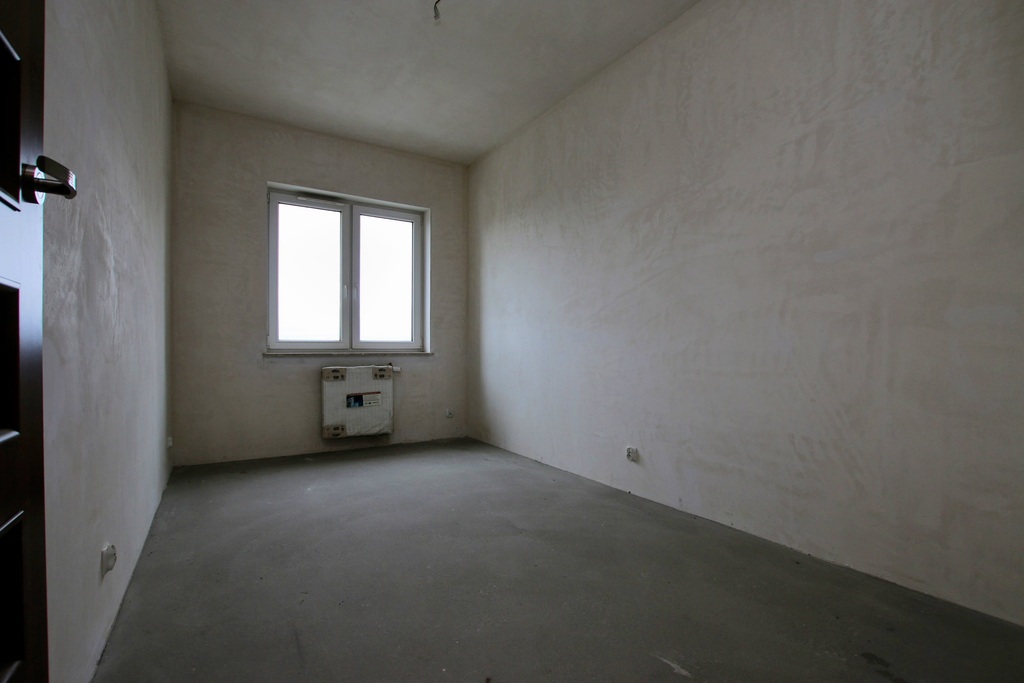 ostatnie piętro, stan deweloperski, balkon