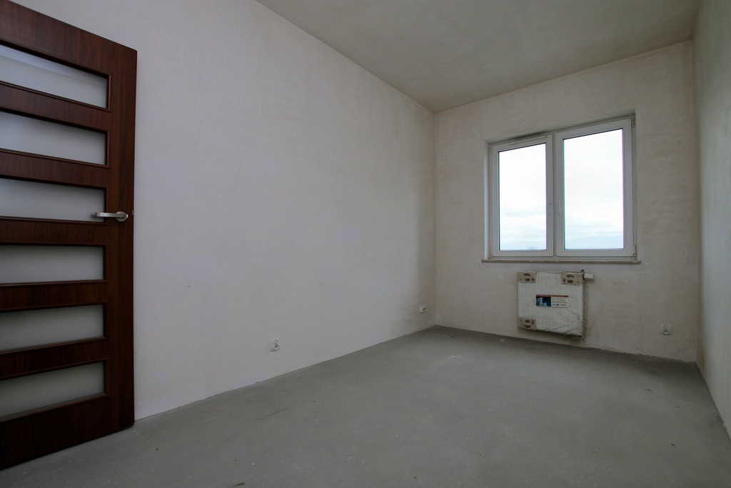 ostatnie piętro, stan deweloperski, balkon