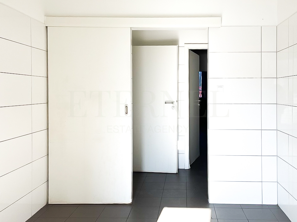 Powierzchnia biurowo-usługowa 230m2 + piwnice 600m
