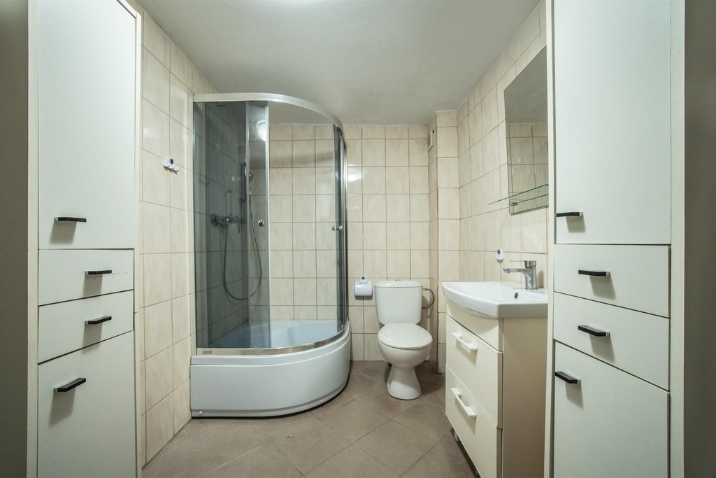 Zamień hałas na ciszę – dom z działką 1000m²