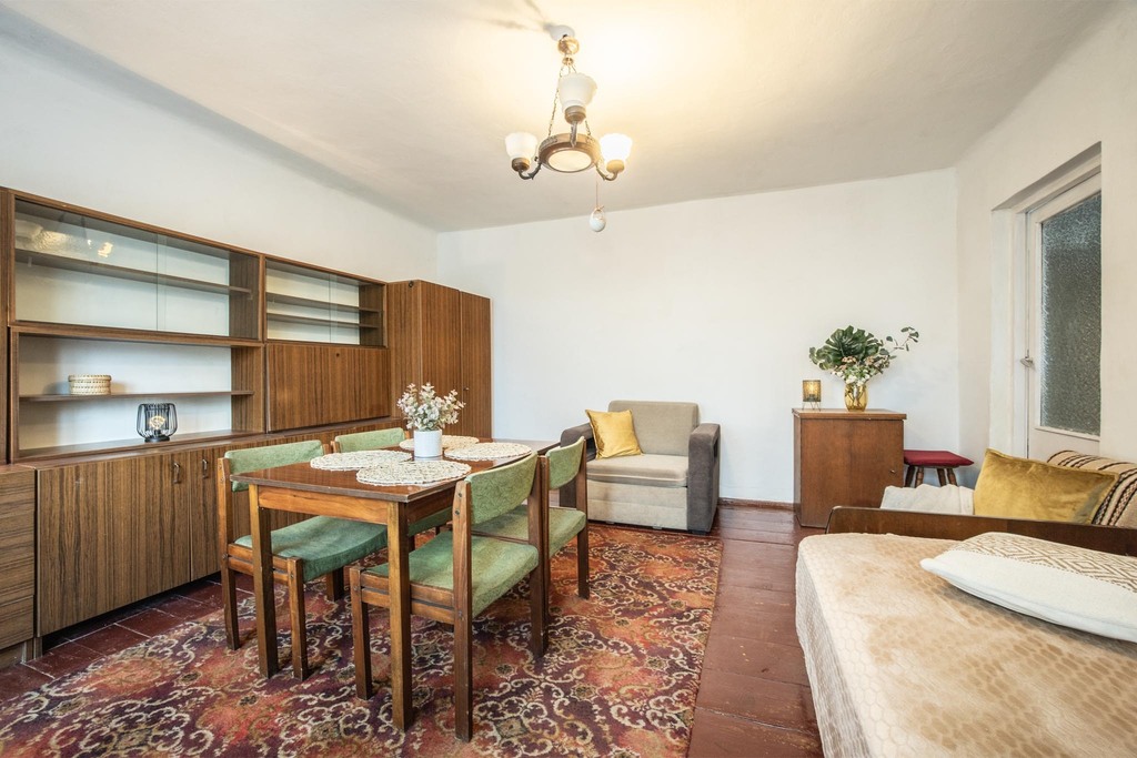 Zamień hałas na ciszę – dom z działką 1000m²