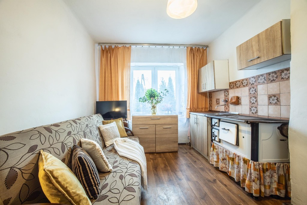 Zamień hałas na ciszę – dom z działką 1000m²