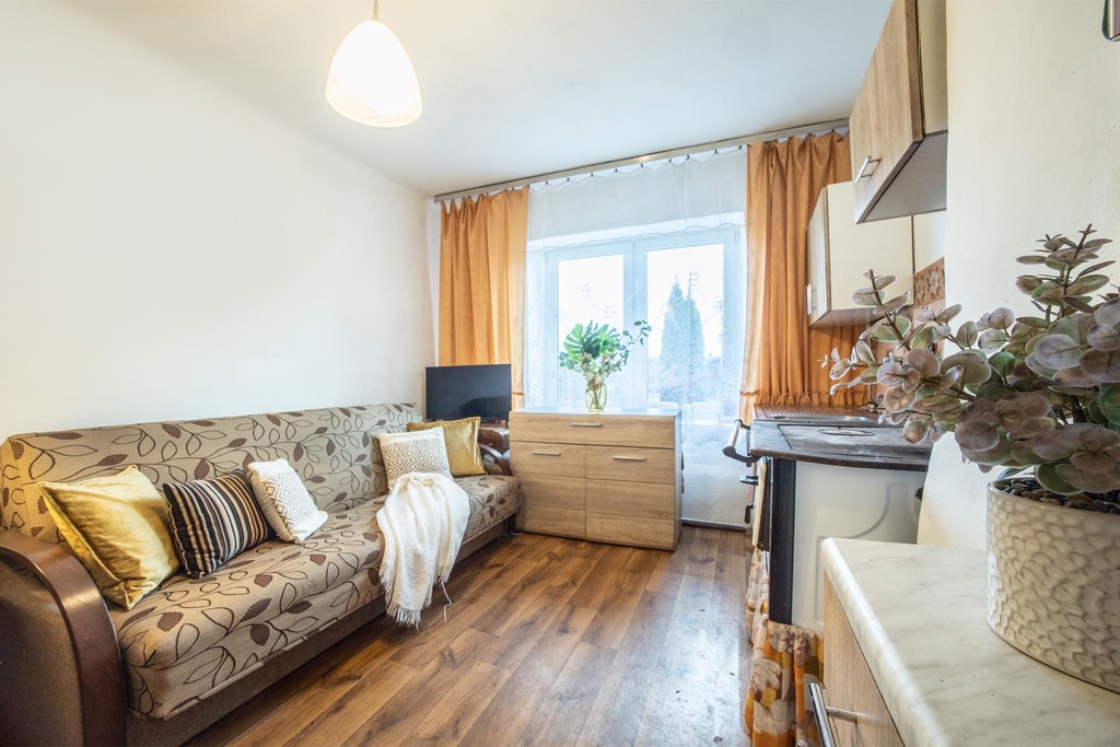 Zamień hałas na ciszę – dom z działką 1000m²