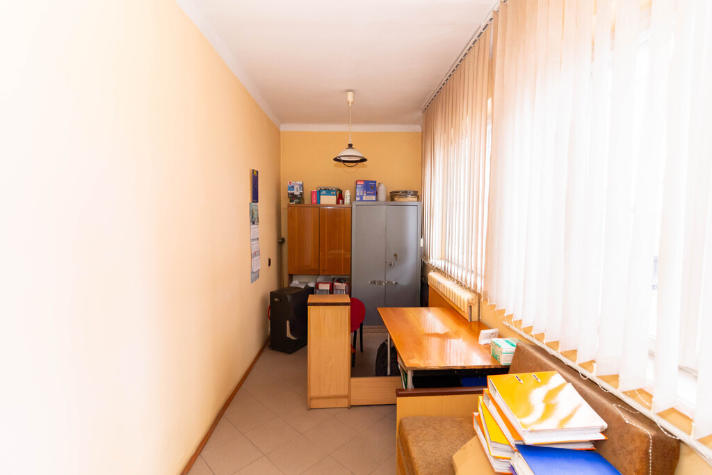 Działka komercyjna z budynkiem 2879m2 ul. Kolejowa