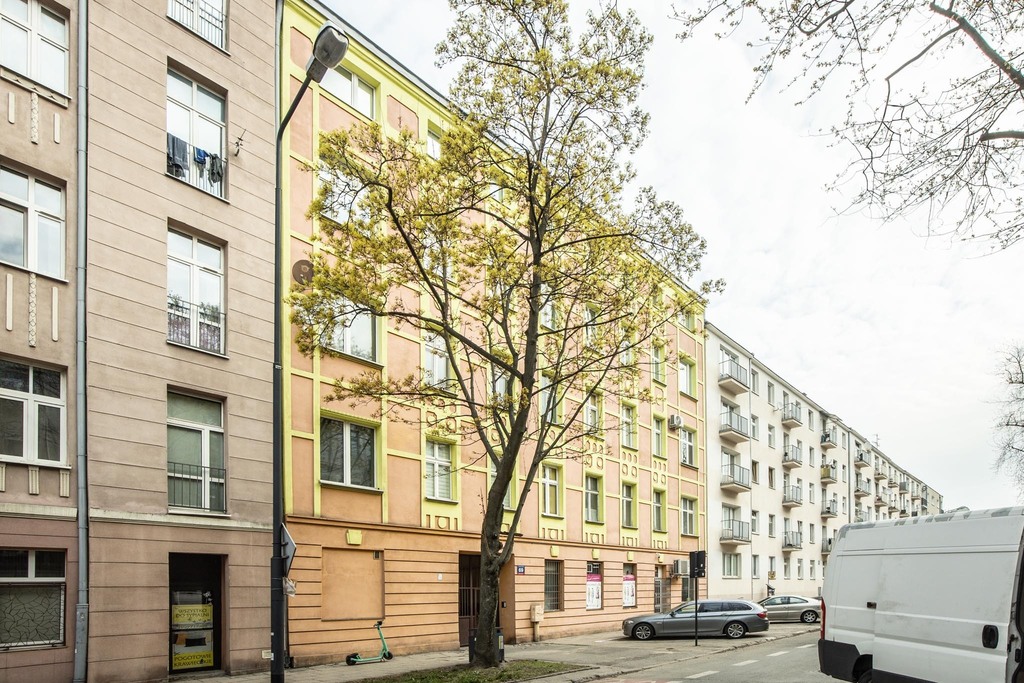 Lokal z witryną w pięknej kamienicy!