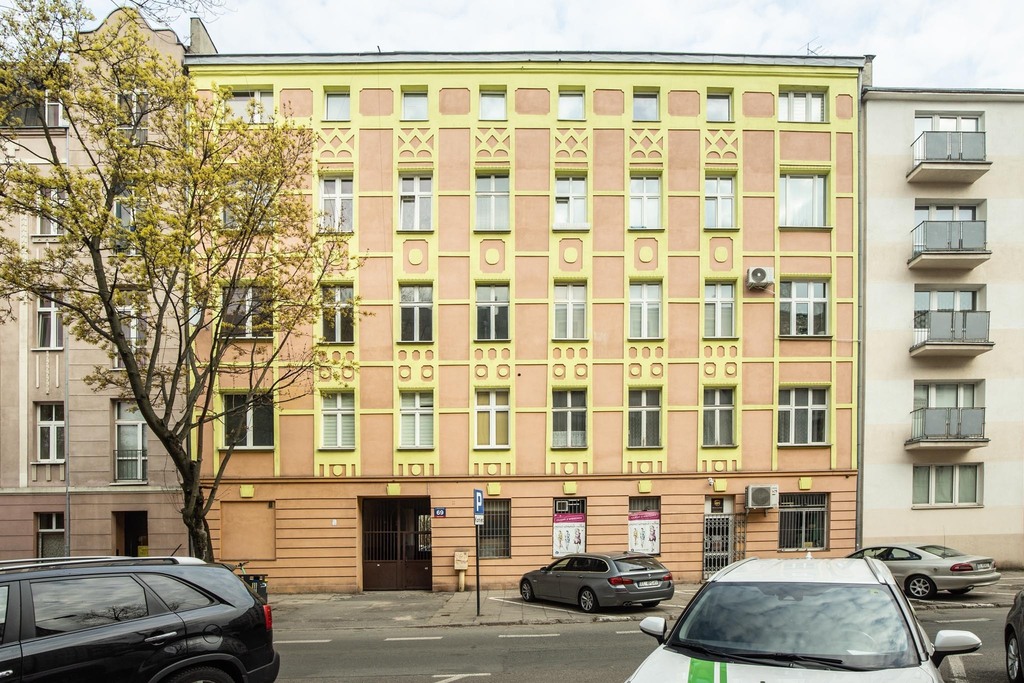 Lokal z witryną w pięknej kamienicy!