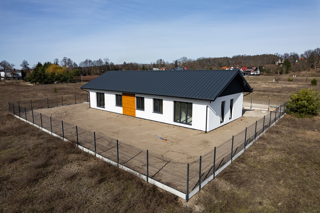 Nowy parterowy dom jednorodzinny lokalowy 86 m²