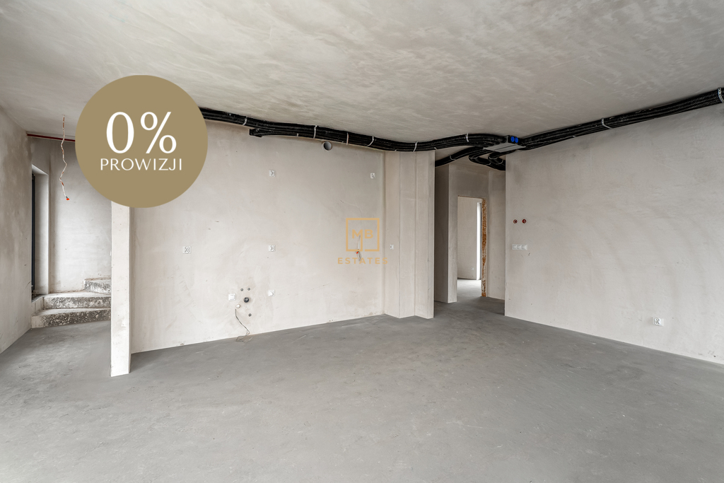 Trójstronny Apartament z zielonym tarasem