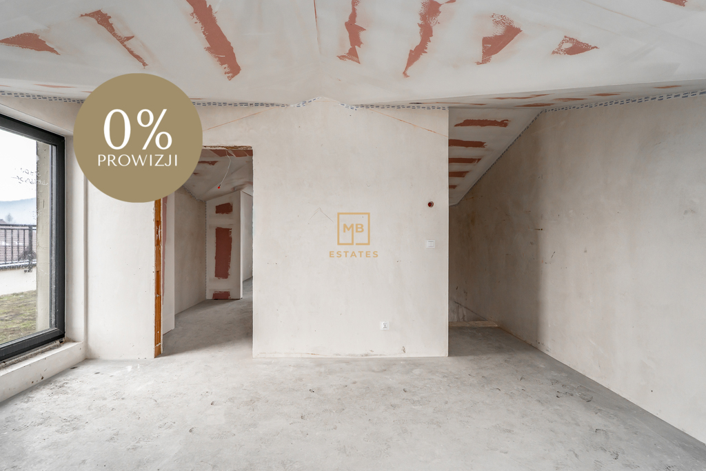 Trójstronny Apartament z zielonym tarasem