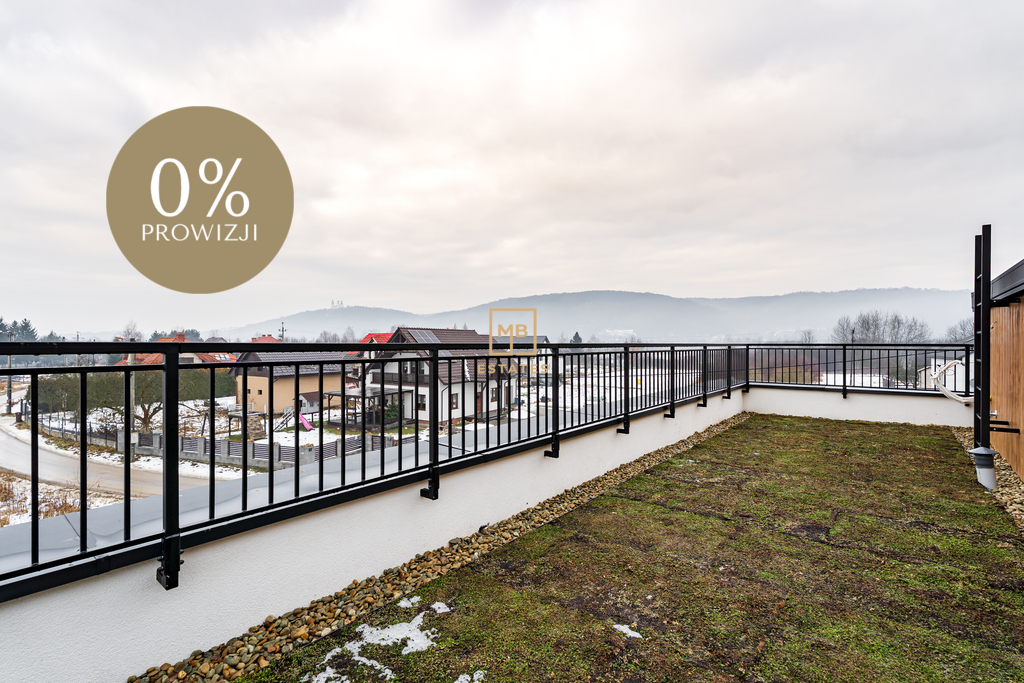 Trójstronny Apartament z zielonym tarasem