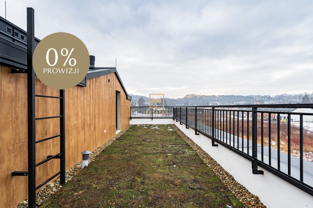Trójstronny Apartament z zielonym tarasem