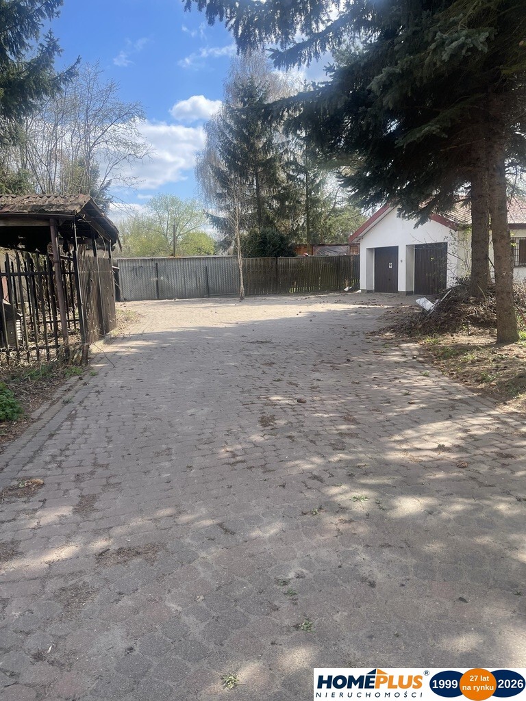 Dom do remontu z garażem i dużą działką