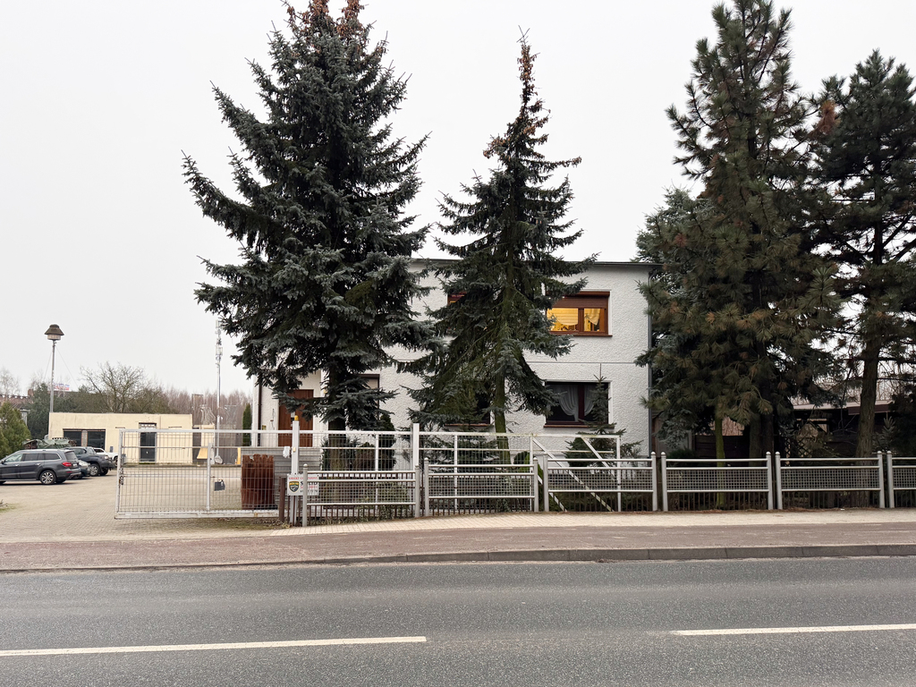 Atrakcyjna działka inwestycyjna + dom, T. Podgórne