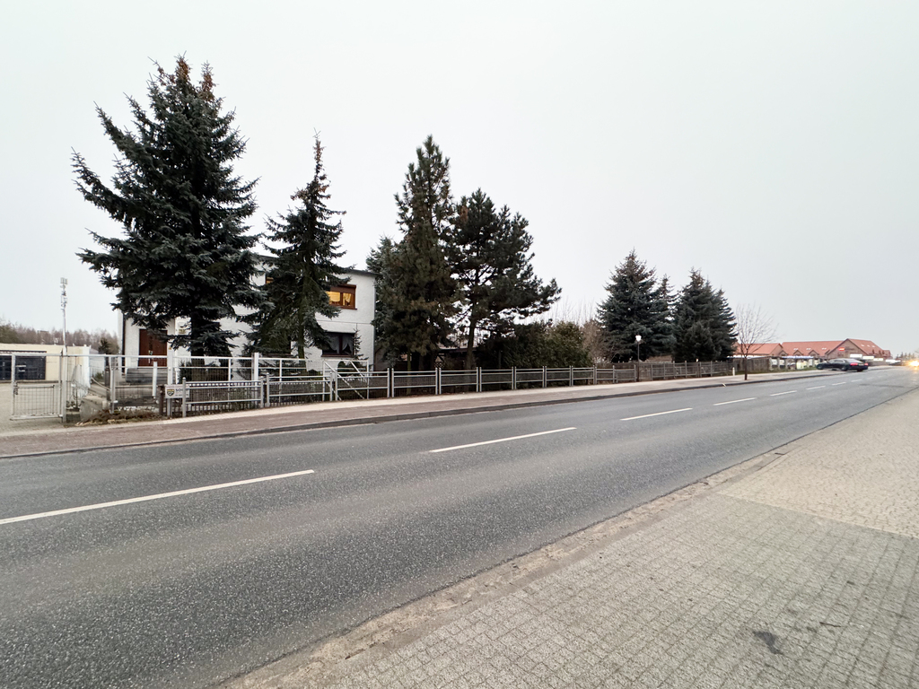 Atrakcyjna działka inwestycyjna + dom, T. Podgórne