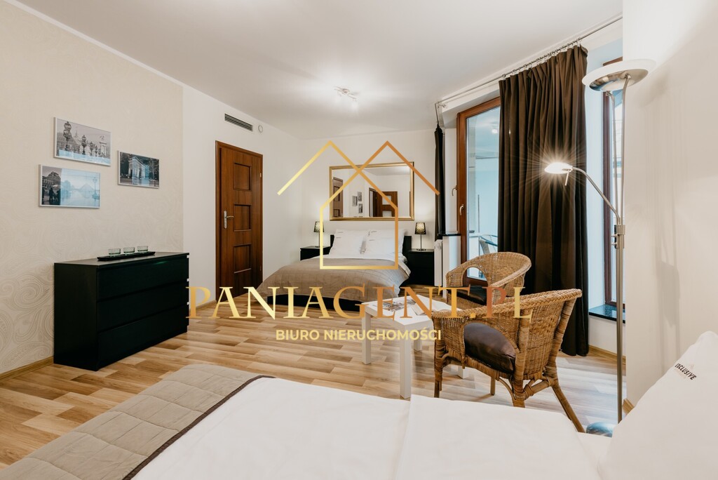 #INWESTYCJA vis a vis Galerii Dominikańskiej #LUX#