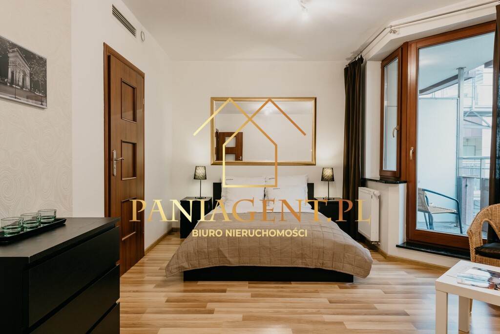 #INWESTYCJA vis a vis Galerii Dominikańskiej #LUX#