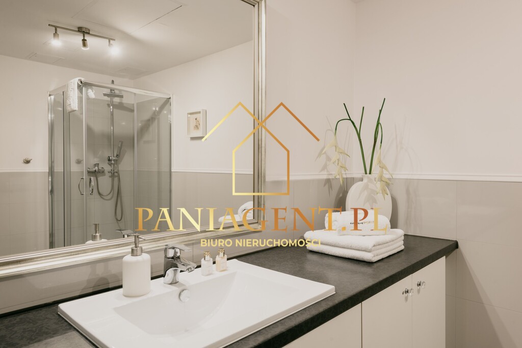 #INWESTYCJA vis a vis Galerii Dominikańskiej #LUX#