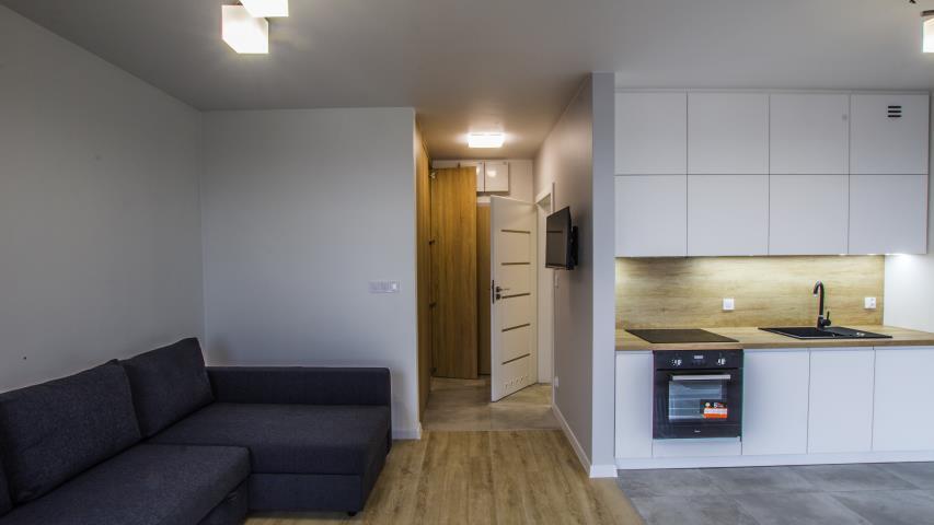 Kawalerka na 6 piętrze z garderobą