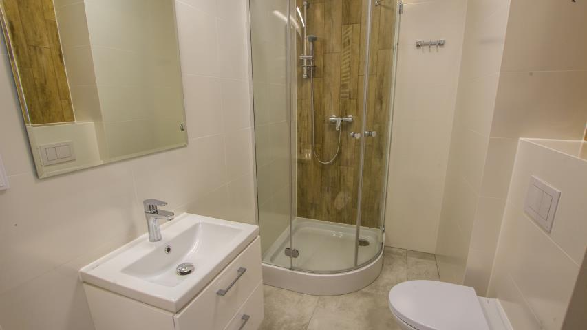 Kawalerka na 6 piętrze z garderobą