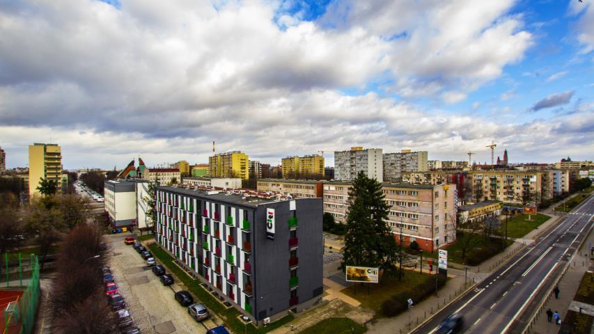 Kawalerka na 6 piętrze z garderobą