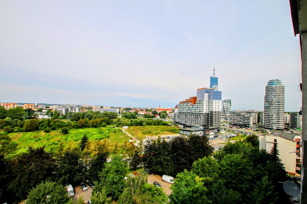 centrum, balkon, przestronne, świetne pod wynajem