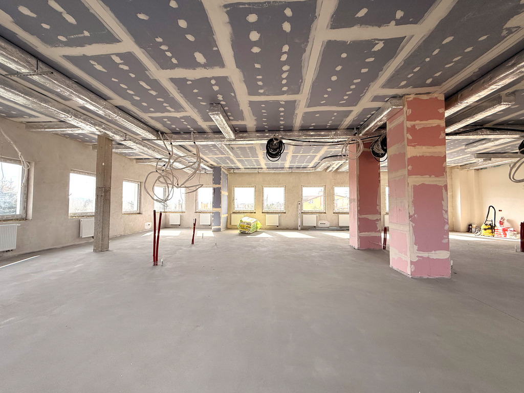 Nowe biuro 208 m² do aranżacji – pierwszy najem