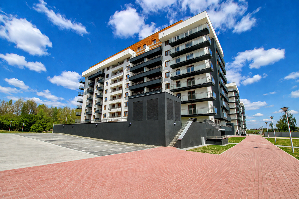 przestrzenne z loggią, wykończone do zamieszkania