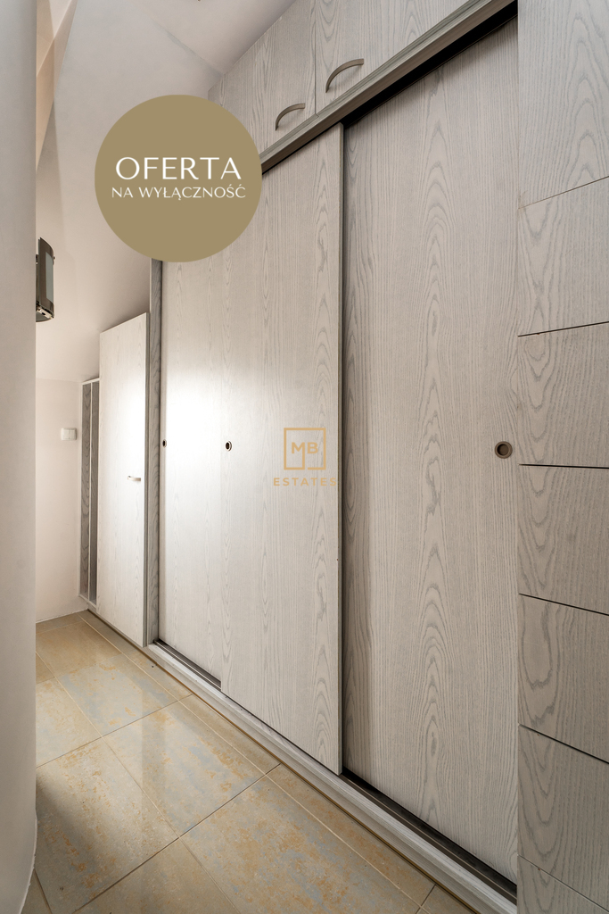 Klimatyczny dwupoziomowy apartament na wynajem