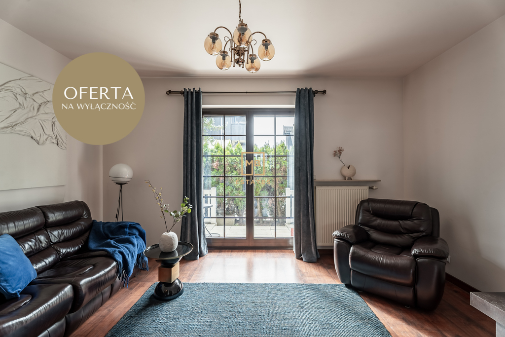 Klimatyczny dwupoziomowy apartament na wynajem