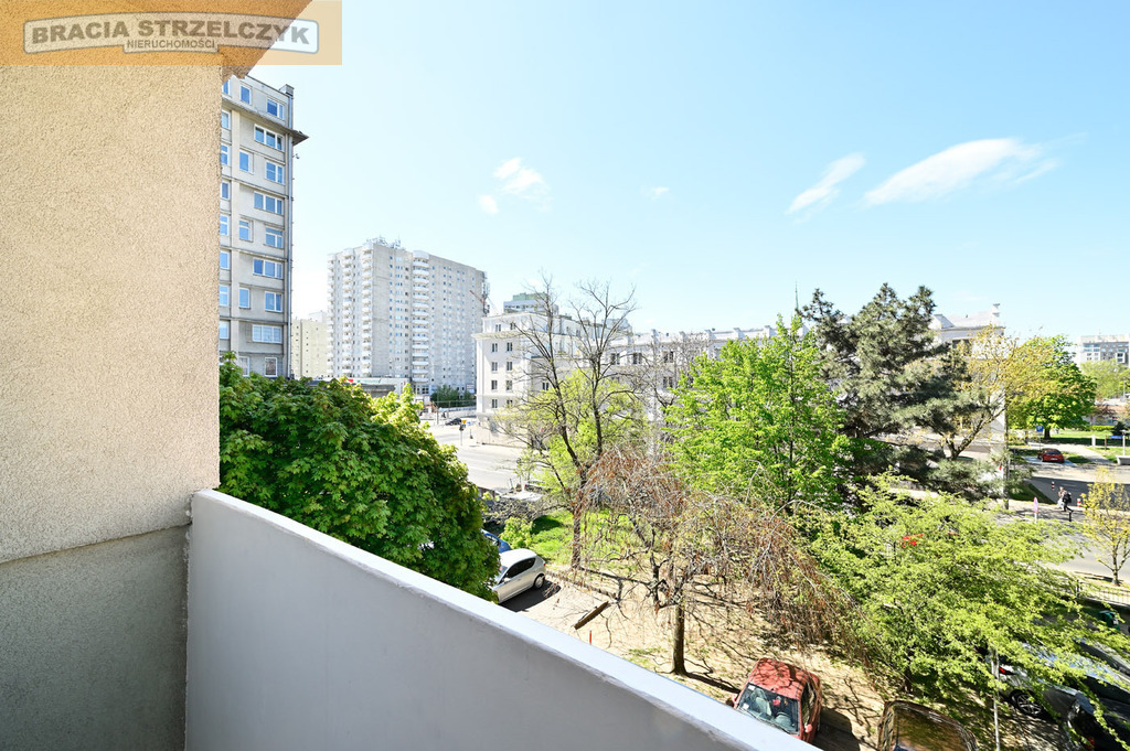 Polecam! Metro! Przytulne, po remoncie. Balkon.