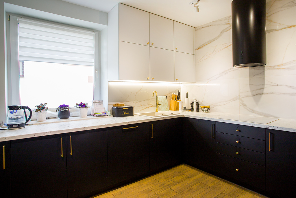 Dom 443m² i baza pod firmę przy trasie S7