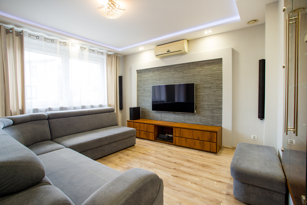 Dom 443m² i baza pod firmę przy trasie S7