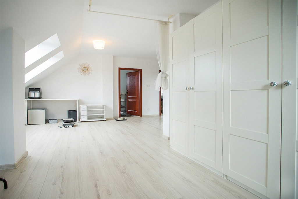 Dom 443m² i baza pod firmę przy trasie S7