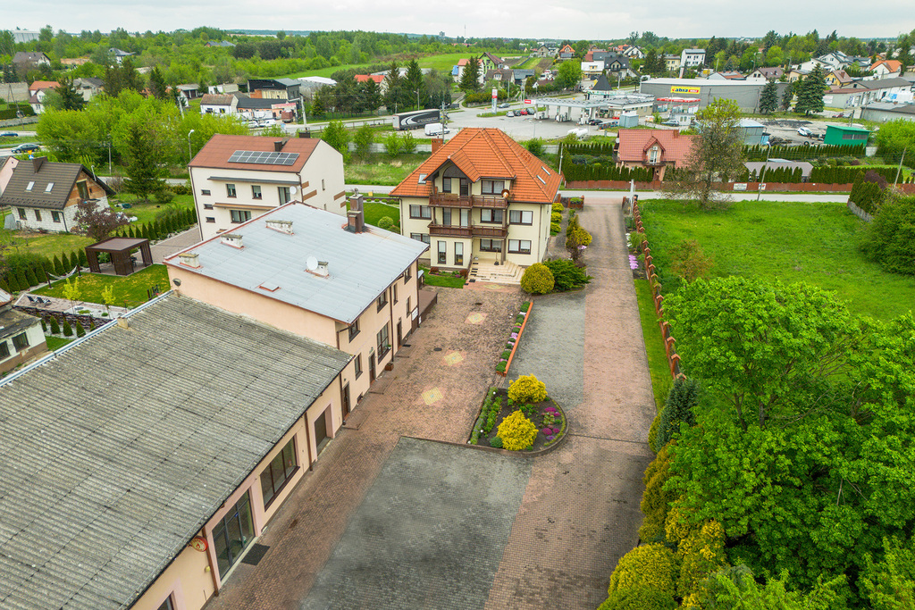 Dom 443m² i baza pod firmę przy trasie S7