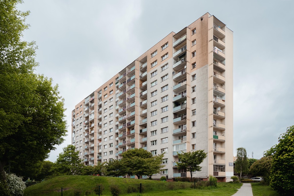 OKAZJA! 2 pokoje do wykończenia, winda, balkon