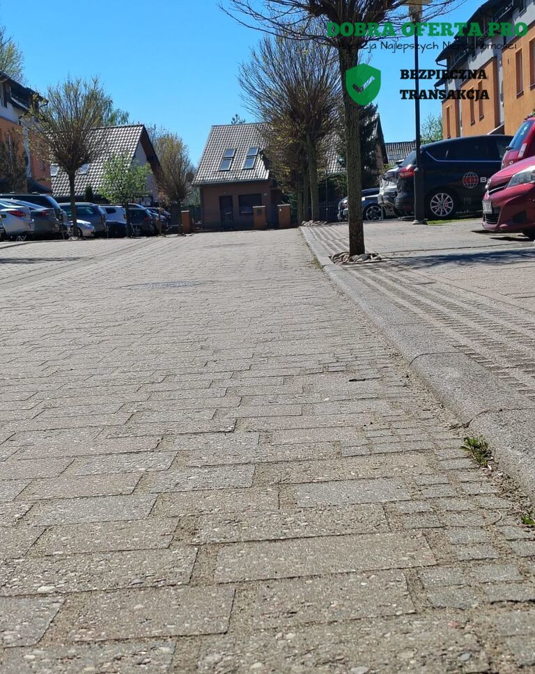 2 pokoje z ogródkiem i parkingiem Osowa