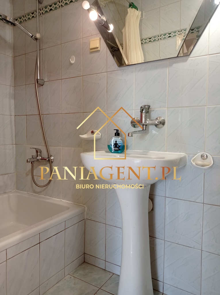 Mieszkanie 3 pokoje 60m2/ ogród 707m/ 2 garaże/ 2 piwnice/ kameralnie i zielono/ potencjał
