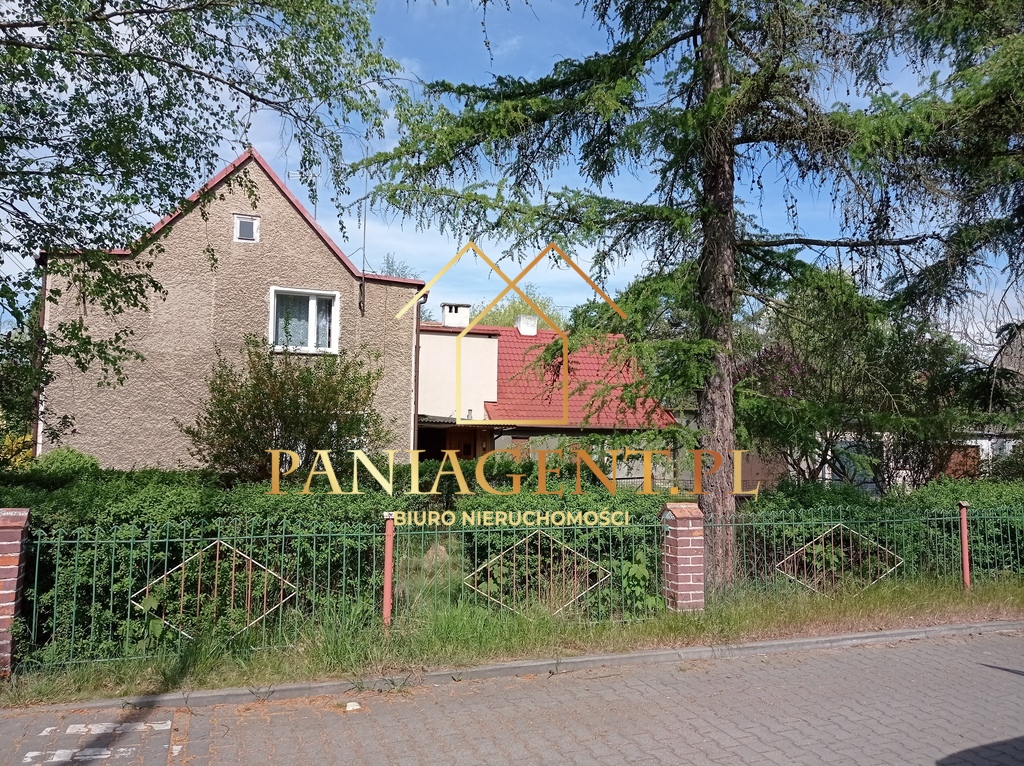 Mieszkanie 3 pokoje 60m2/ ogród 707m/ 2 garaże/ 2 piwnice/ kameralnie i zielono/ potencjał