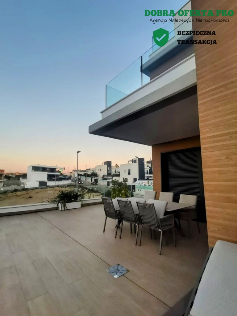Luksusowa willa z basenem – Campoamor
