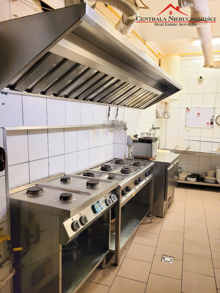 Lokal na parterze na gastronomię w centrum Torunia