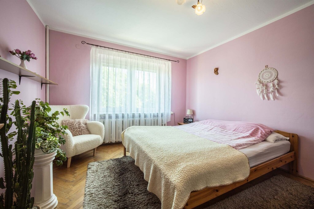 Dom 122m2 Łowicz, duża działka 1180m2, garaże