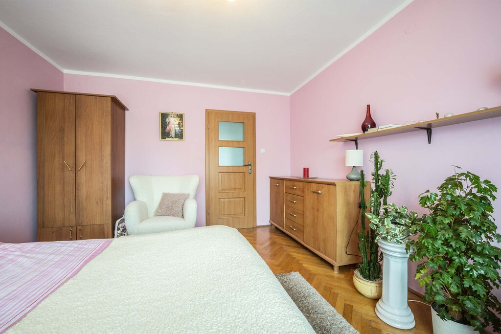 Dom 122m2 Łowicz, duża działka 1180m2, garaże