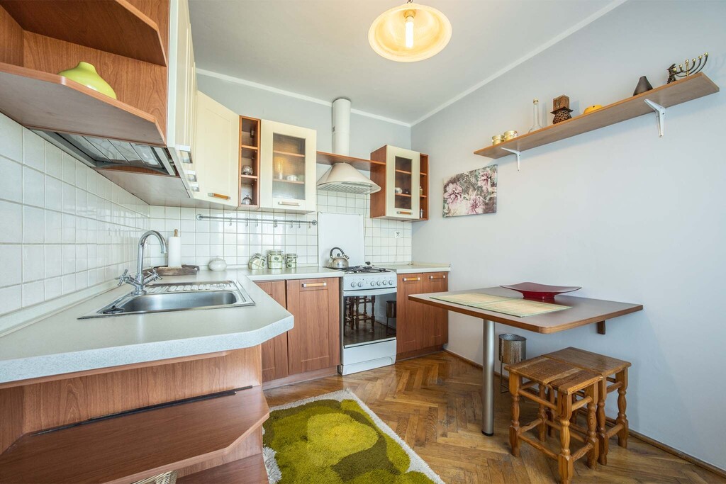 Dom 122m2 Łowicz, duża działka 1180m2, garaże