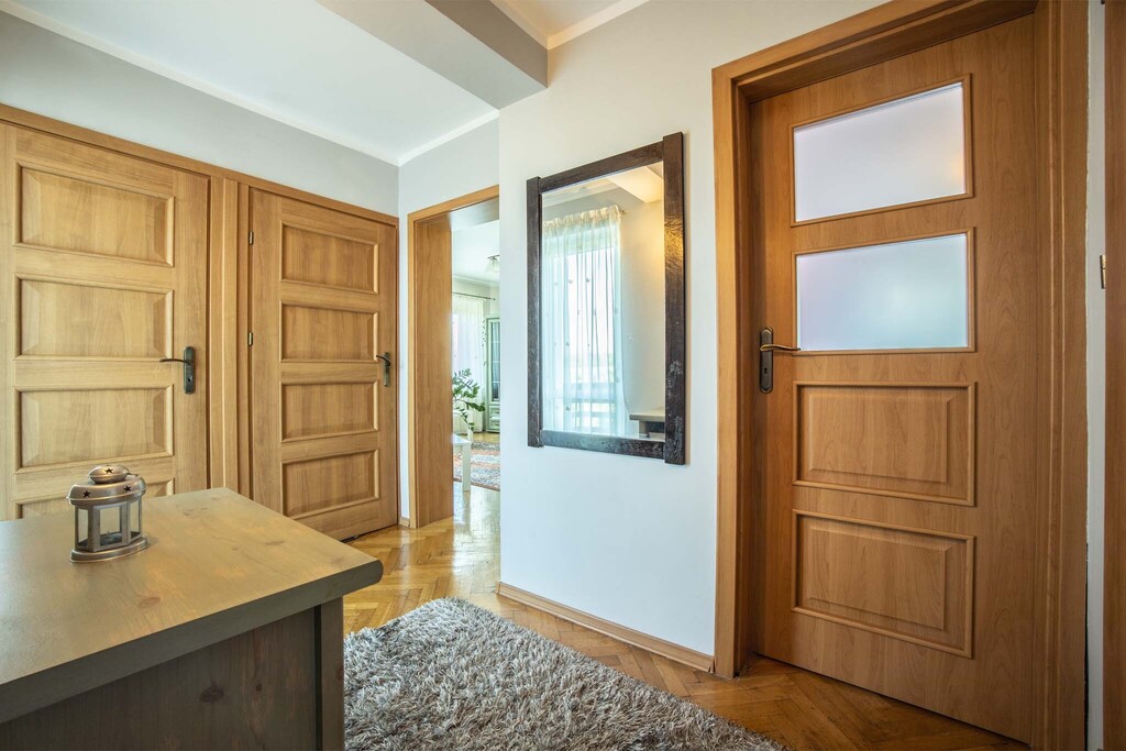 Dom 122m2 Łowicz, duża działka 1180m2, garaże