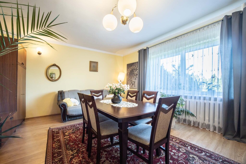 Dom 122m2 Łowicz, duża działka 1180m2, garaże