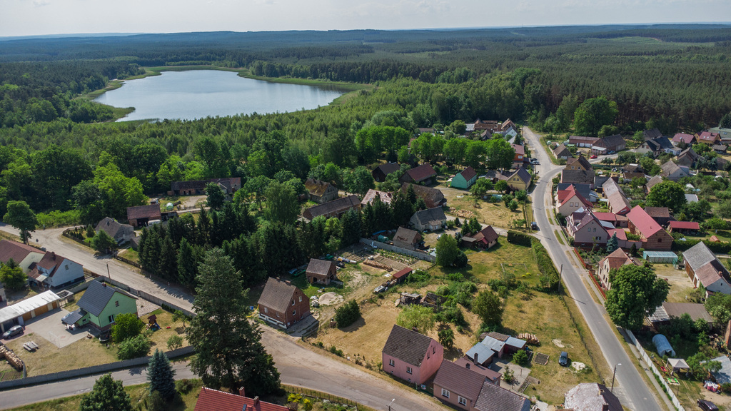 Dom marzeń między lasem a jeziorem Bronków