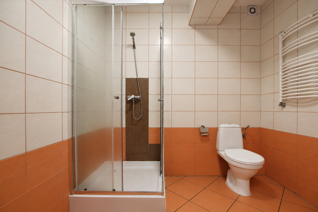 Hostel przy lotnisku w Jasionce - na SPRZEDAŻ